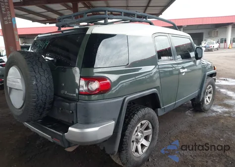2014 Toyota Fj Cruiser z USA, uszkodzony, nr VIN JTEBU4BF9EK197893